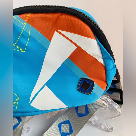 Deca Slingpack - Picture 2 of 5